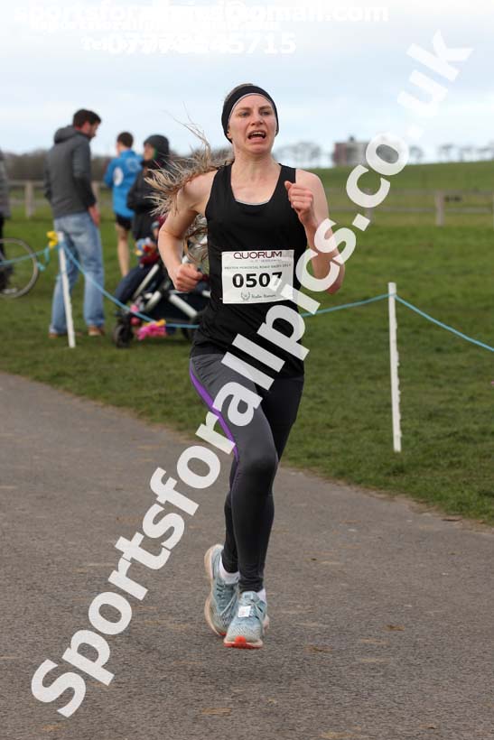 Senior mens and womens Heaton Harriers Memorial 10k Road Race, Newcastle. Photo:  David T. Hewitson/Sports for All Pics